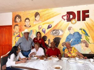 Reunión con adultos mayores