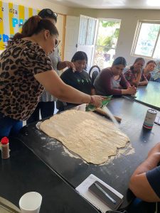 Se lleva a cabo el curso de repostería gratuito