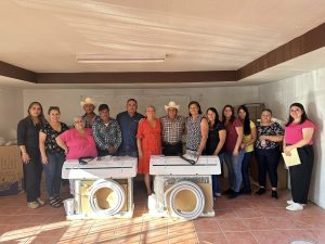 El H. Ayuntamiento de Fronteras realizó la donación de dos minisplit de frío y calor, de 2 toneladas