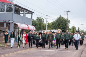 Desfile con motivo de la conmemoración de la Independencia de México en Fronteras, Sonora
