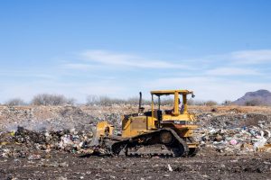Trabajos de recolección y limpieza en el basurero de Esqueda, Sonora